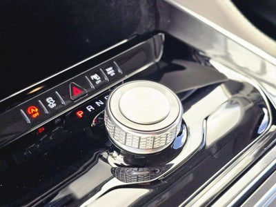 2024 Jeep Wagoneer Base