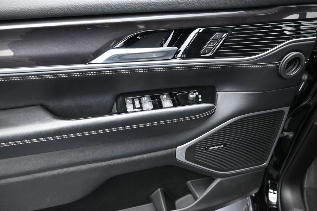 2024 Jeep Wagoneer Base
