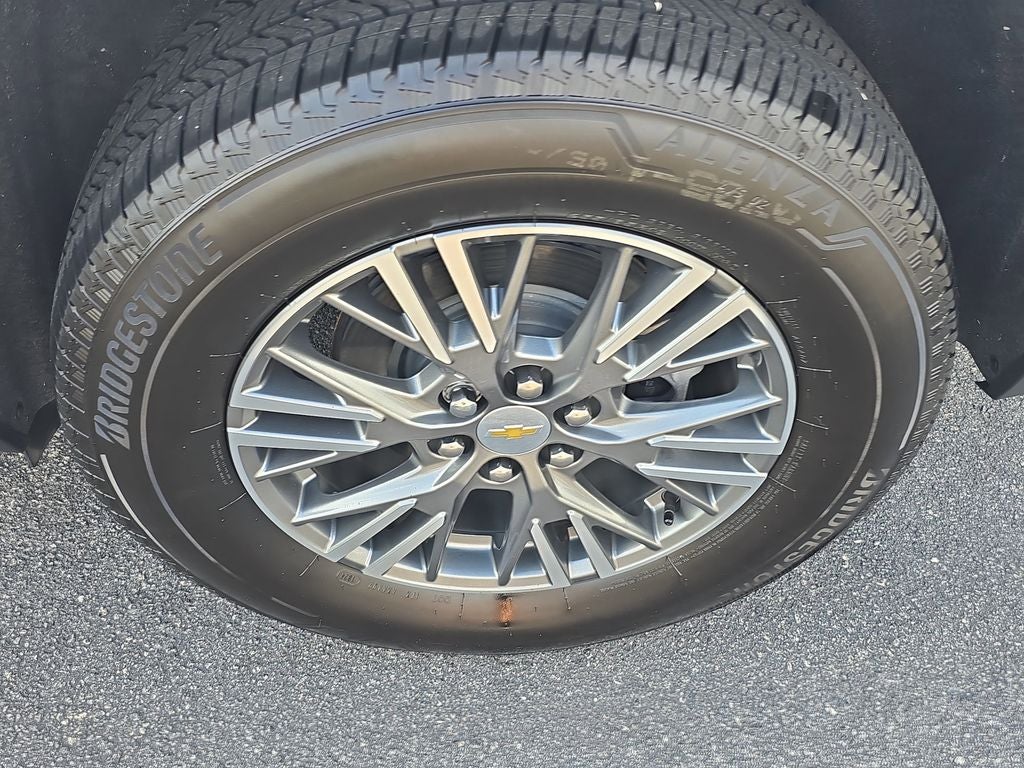 2024 Chevrolet Traverse LS