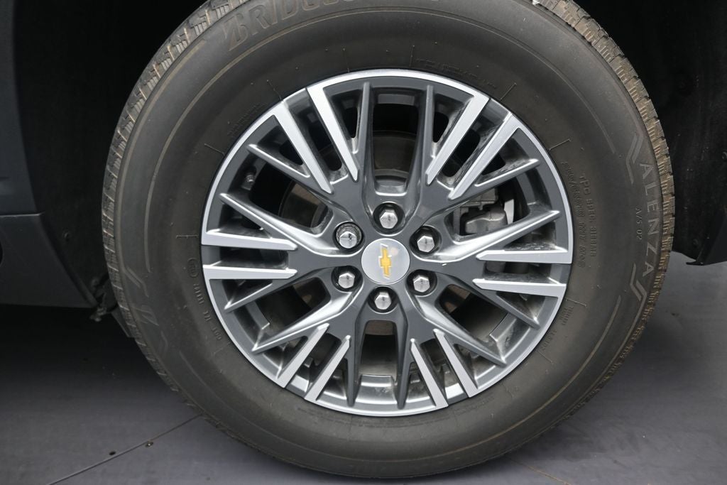 2024 Chevrolet Traverse LS