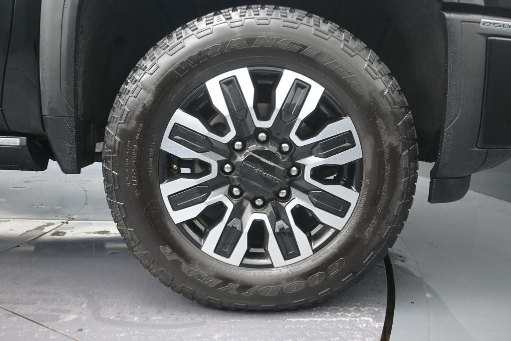 2025 GMC Sierra 2500HD Denali Ultimate