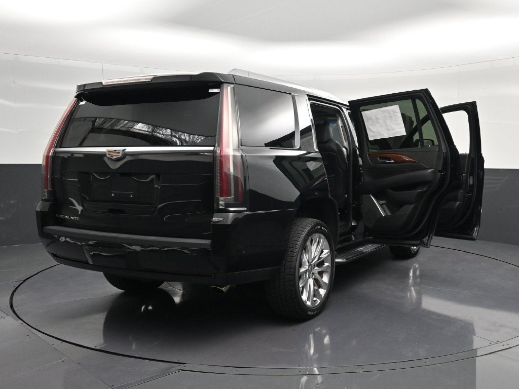 2019 Cadillac Escalade Luxury