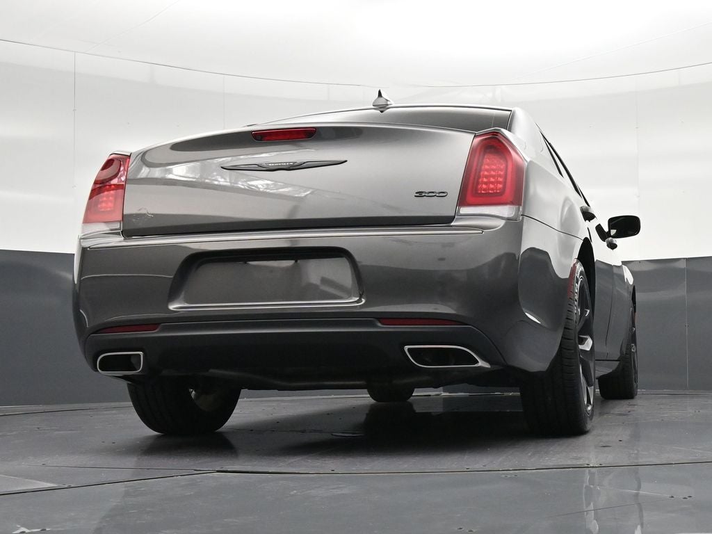 2022 Chrysler 300 Touring