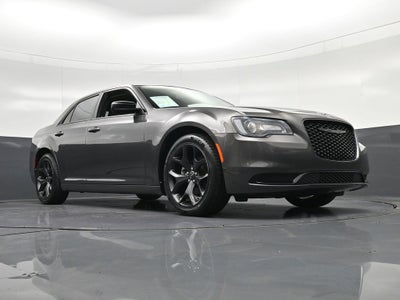 2022 Chrysler 300 Touring