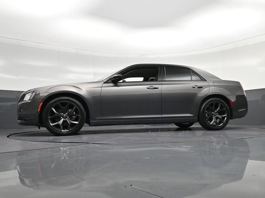 2022 Chrysler 300 Touring