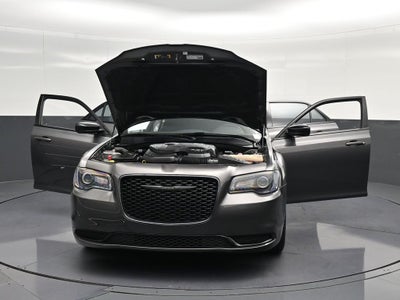 2022 Chrysler 300 Touring