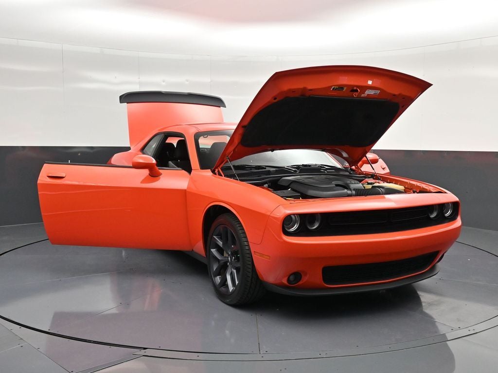 2021 Dodge Challenger SXT