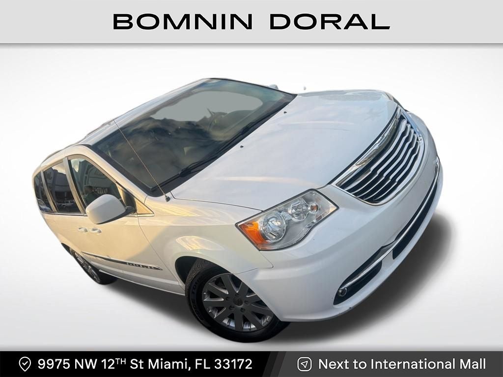 2016 Chrysler Town & Country Touring