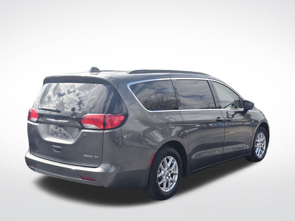 2021 Chrysler Voyager LXI