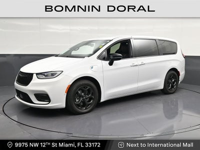 2024 Chrysler Pacifica Hybrid Select Premium S Appearance
