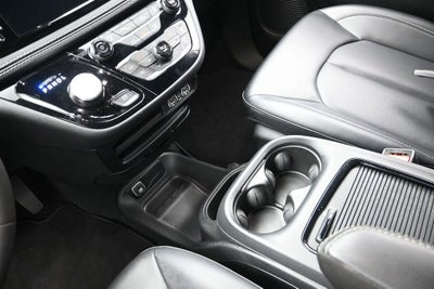 2024 Chrysler Pacifica Hybrid Select Premium S Appearance