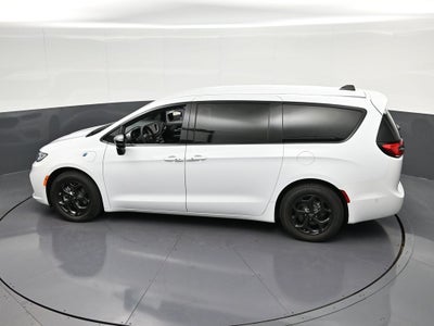 2024 Chrysler Pacifica Hybrid Select Premium S Appearance