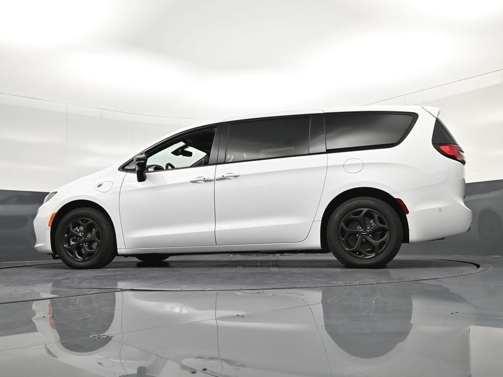 2024 Chrysler Pacifica Hybrid Select Premium S Appearance