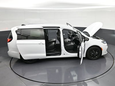 2024 Chrysler Pacifica Hybrid Select Premium S Appearance