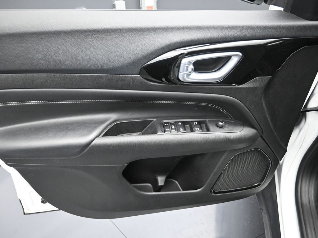 2023 Jeep Compass Altitude