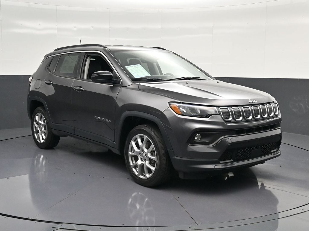2022 Jeep Compass Latitude Lux