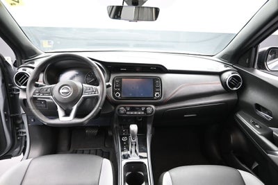 2022 Nissan Kicks SR