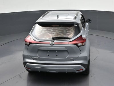 2022 Nissan Kicks SR