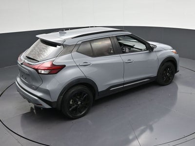 2022 Nissan Kicks SR