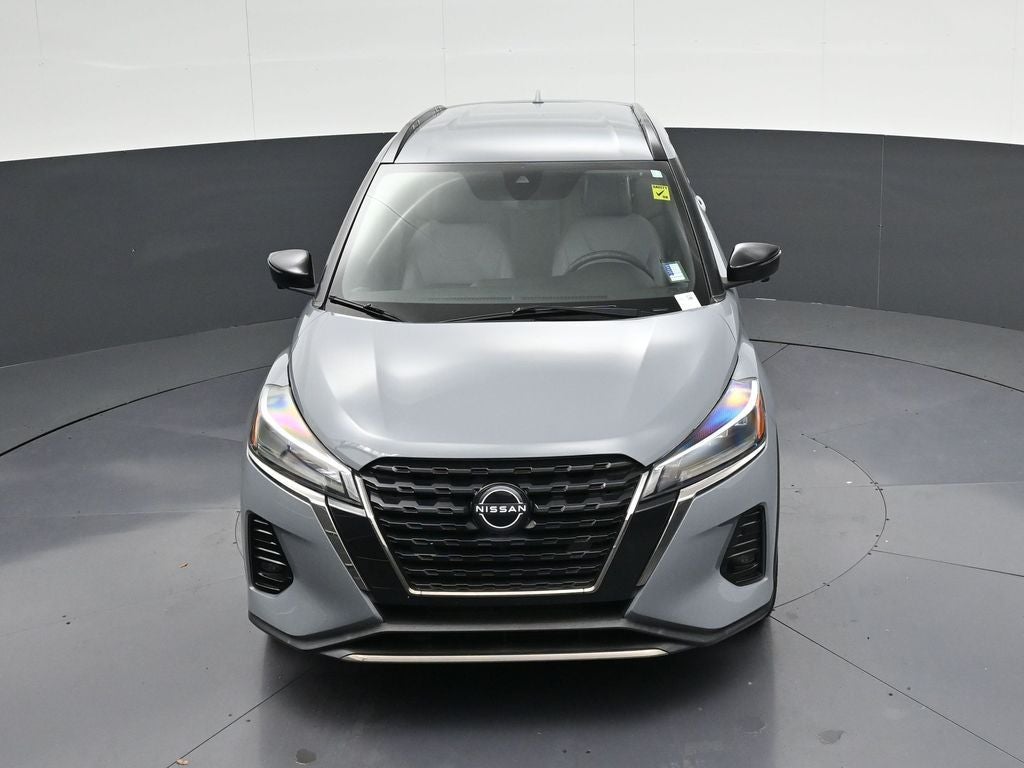 2022 Nissan Kicks SR