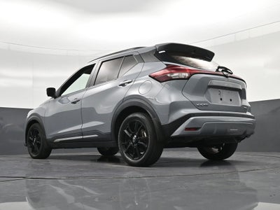 2022 Nissan Kicks SR
