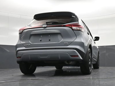 2022 Nissan Kicks SR
