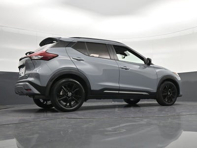 2022 Nissan Kicks SR