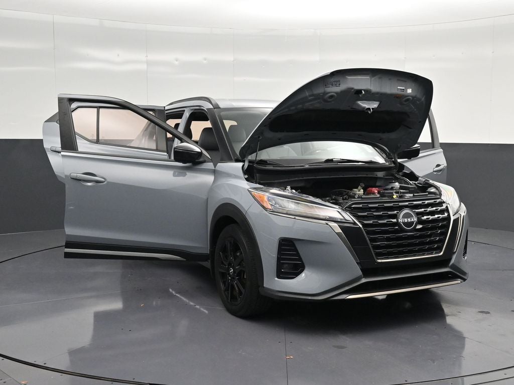 2022 Nissan Kicks SR