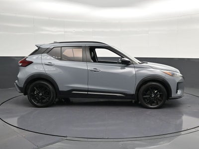 2022 Nissan Kicks SR