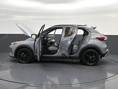 2022 Nissan Kicks SR