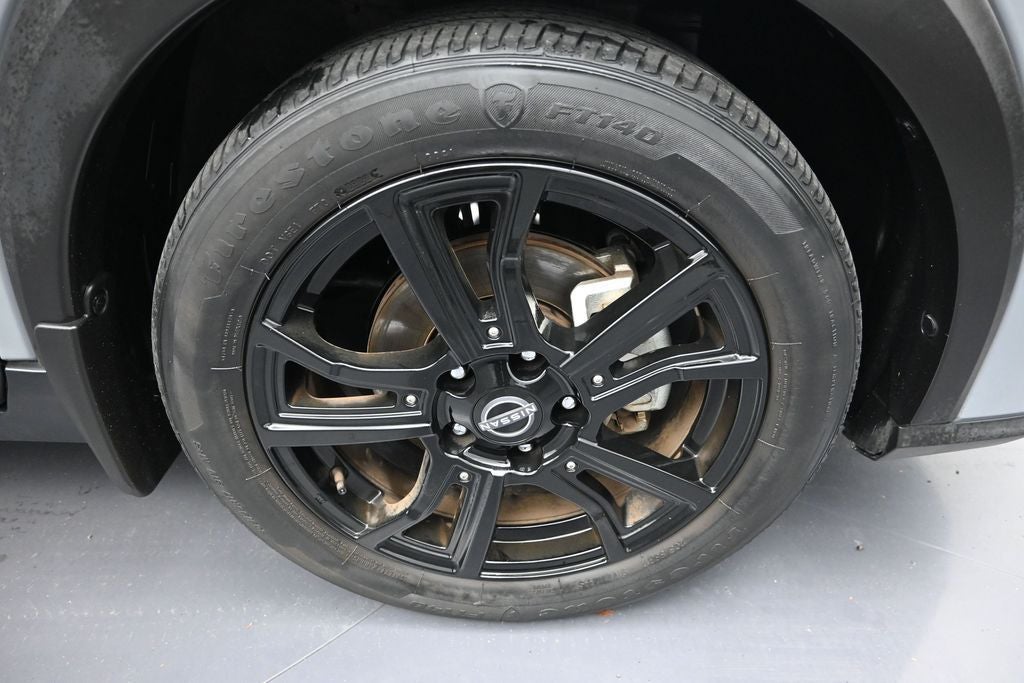 2022 Nissan Kicks SR