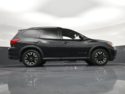 2020 Nissan Pathfinder SV