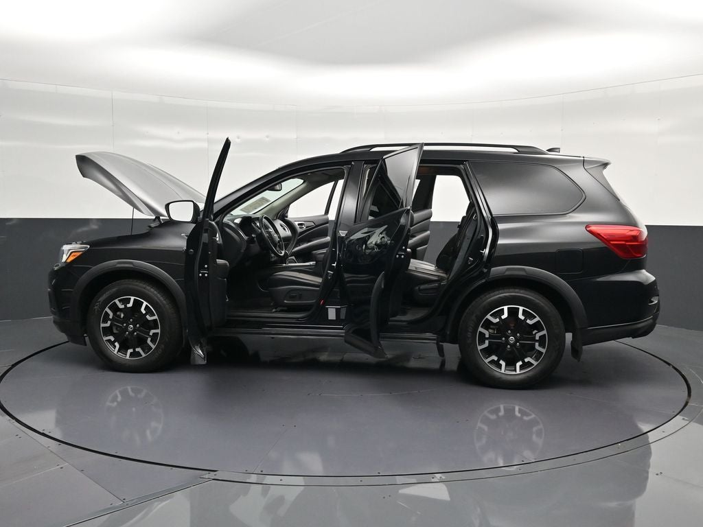 2020 Nissan Pathfinder SV