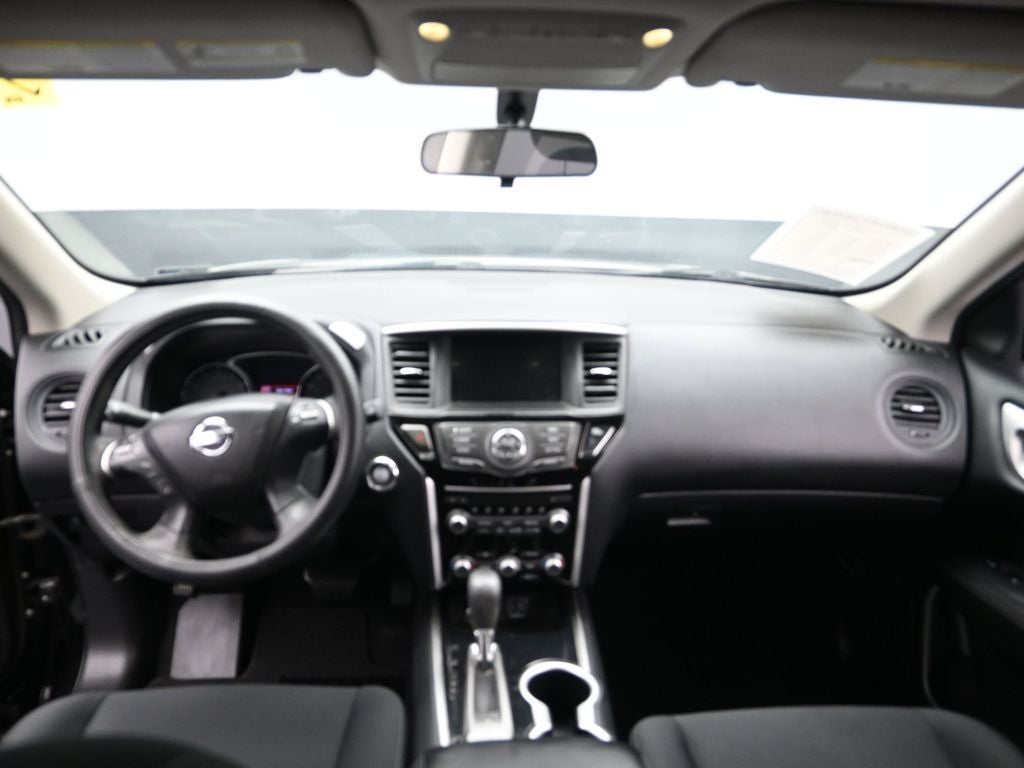 2019 Nissan Pathfinder S