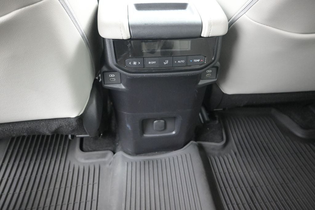 2025 Toyota Grand Highlander Hybrid XLE