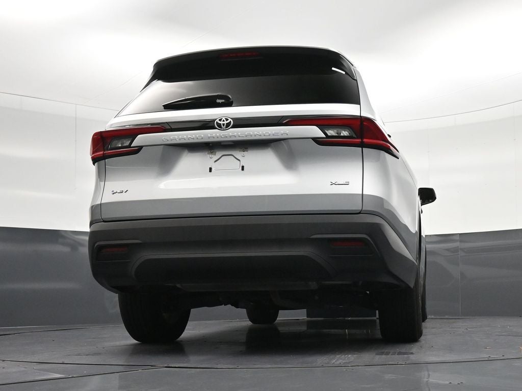 2025 Toyota Grand Highlander Hybrid XLE