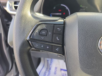 2023 Toyota Sienna LE 8 Passenger