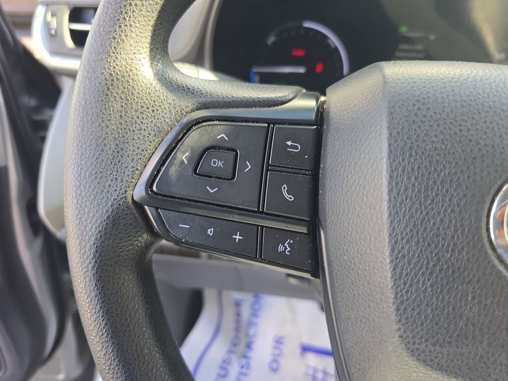 2023 Toyota Sienna LE 8 Passenger