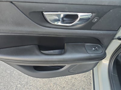 2020 Volvo S60 T5 Momentum