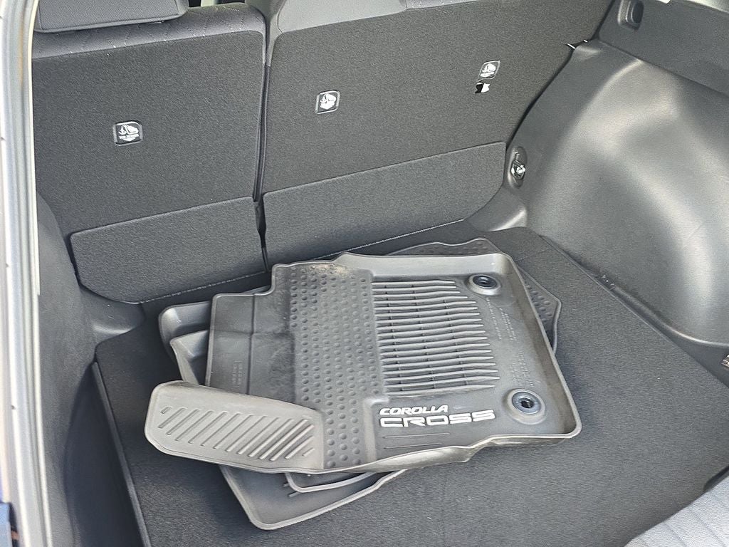 2025 Toyota Corolla Cross LE