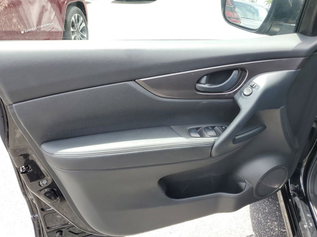 2022 Nissan Rogue Sport S