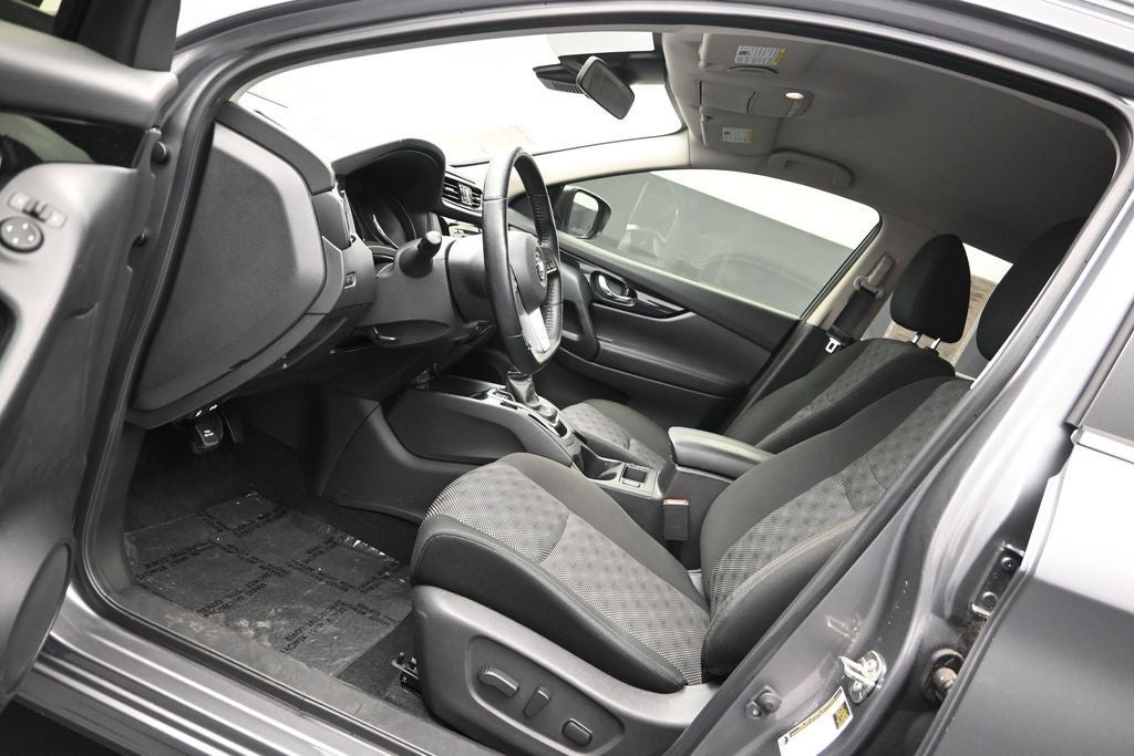 2022 Nissan Rogue Sport SV