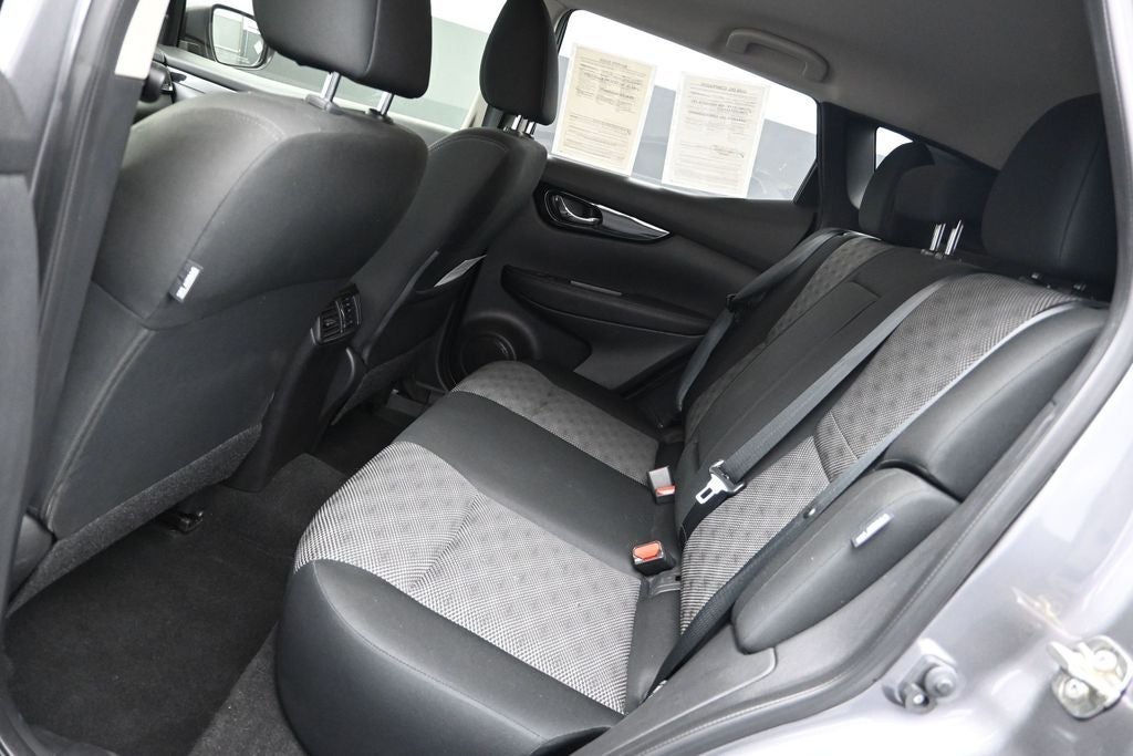 2022 Nissan Rogue Sport SV