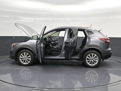 2022 Nissan Rogue Sport SV