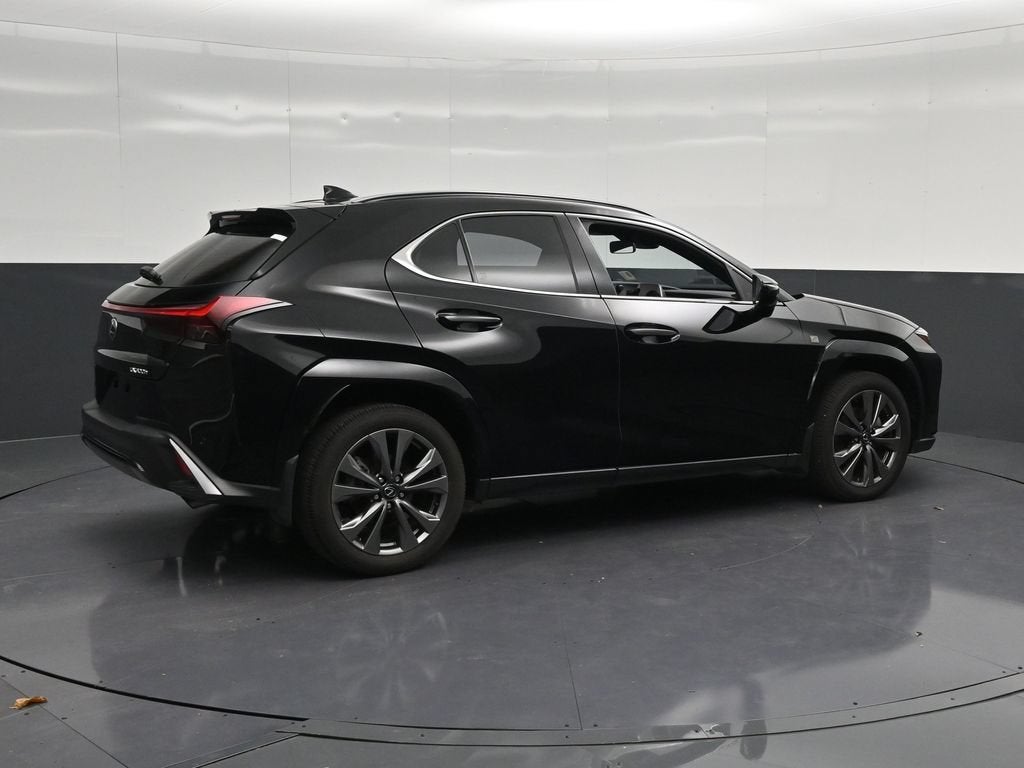 2025 Lexus UX 300h F SPORT Design
