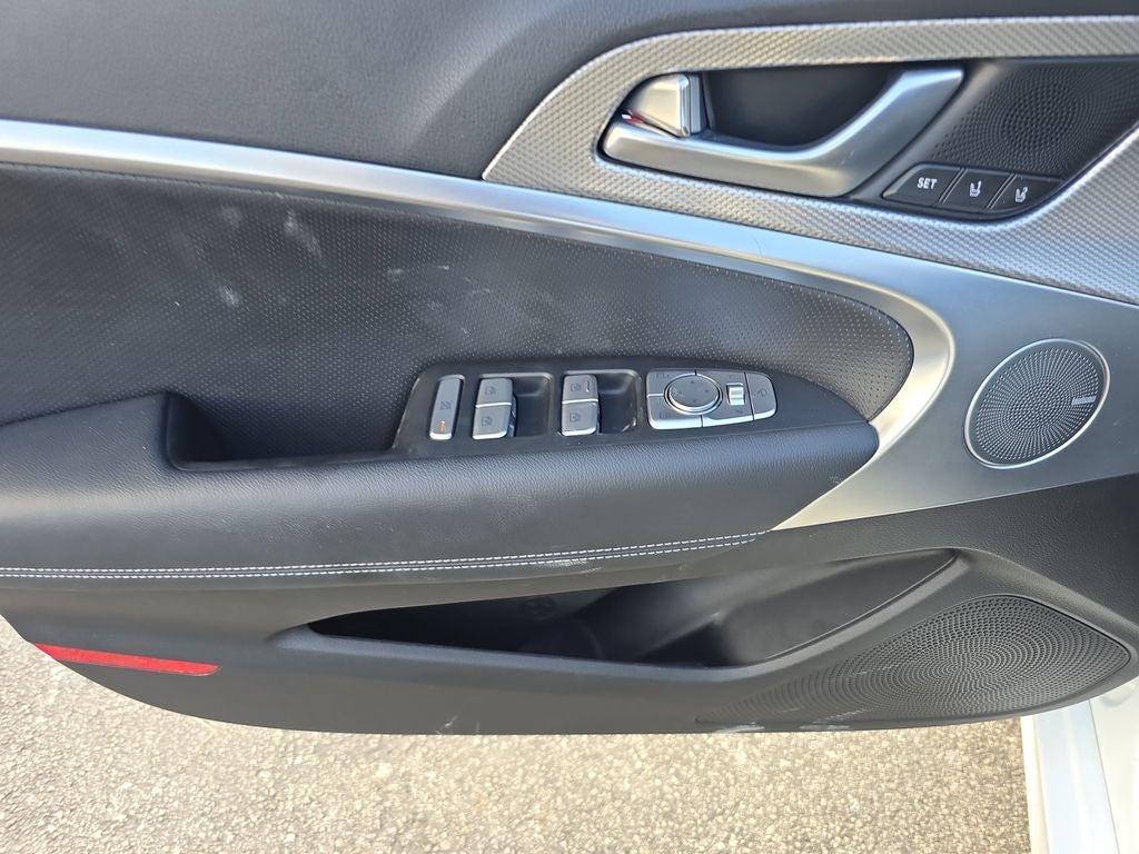 2022 Genesis G70 2.0T