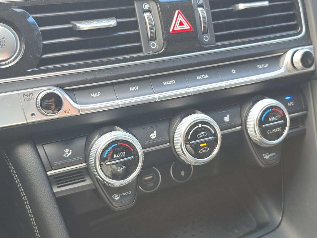 2022 Genesis G70 2.0T