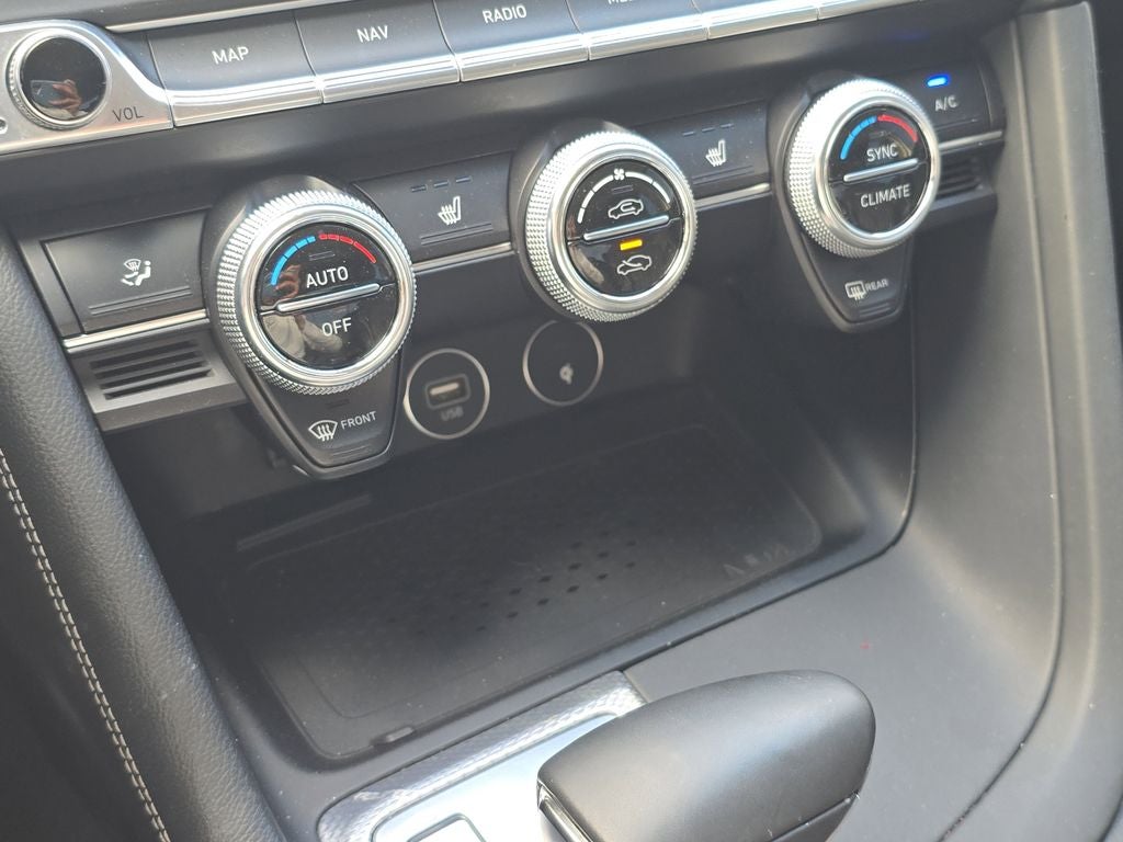 2022 Genesis G70 2.0T