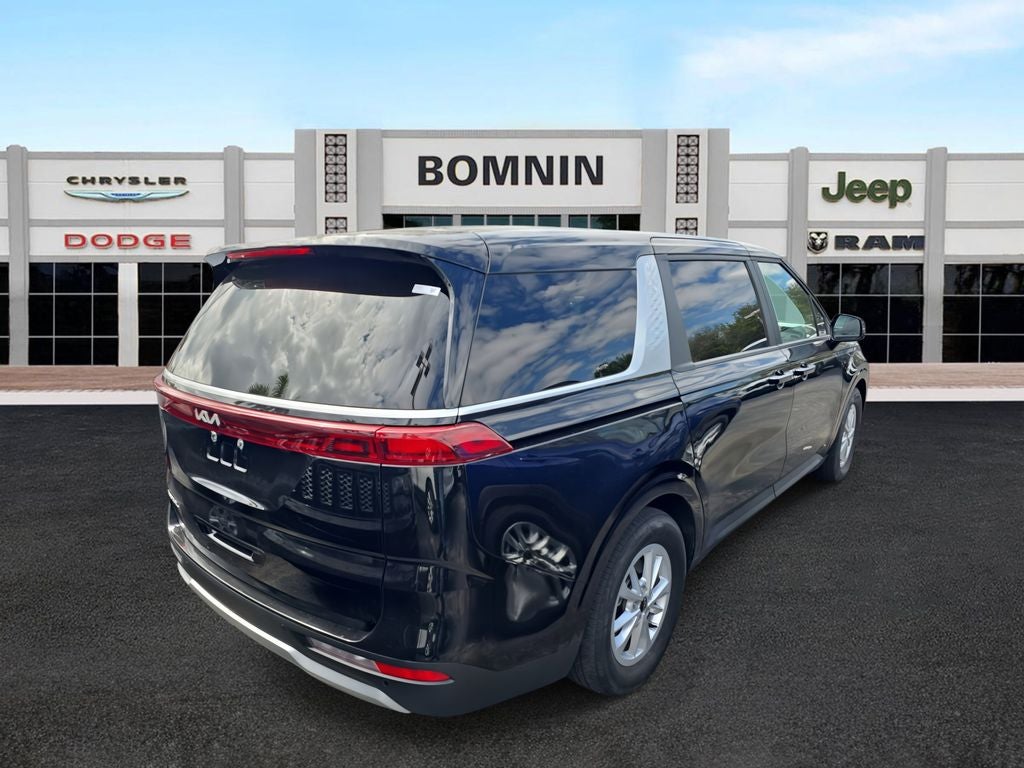 2024 Kia Carnival LX