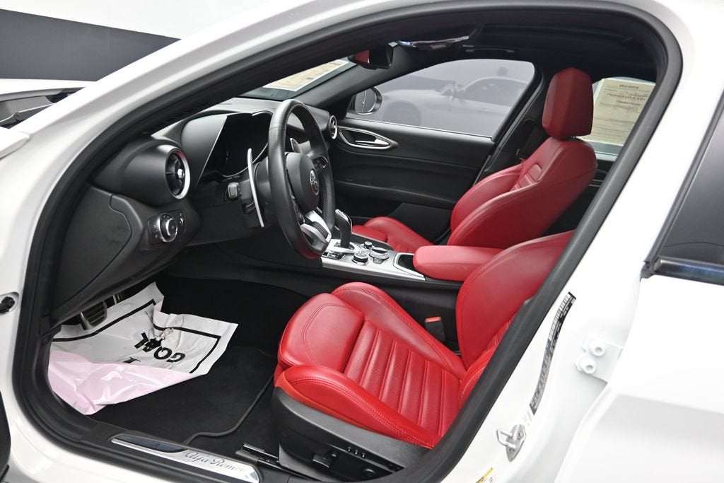 2025 Alfa Romeo Giulia Base